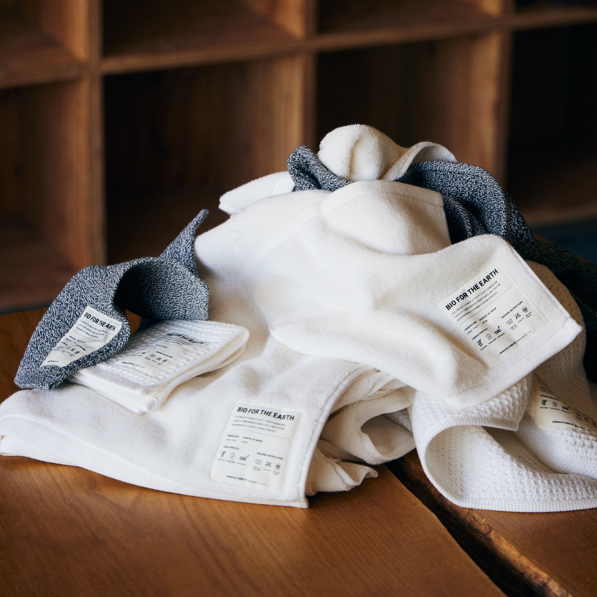 BIO FOR THE EARTH【DECOBOKO】フェイスタオル – bio ONLINE STORE